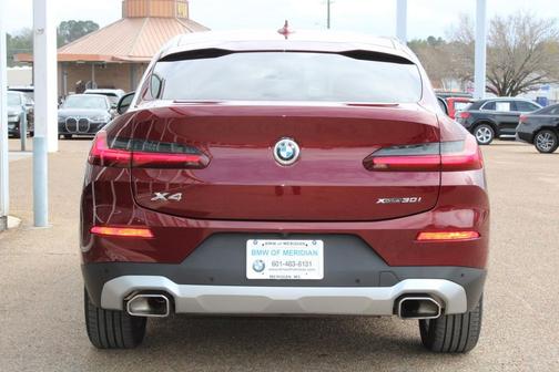 2025 BMW X4 xDrive30i