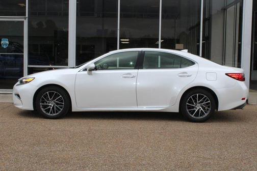 2016 Lexus ES 350 Base
