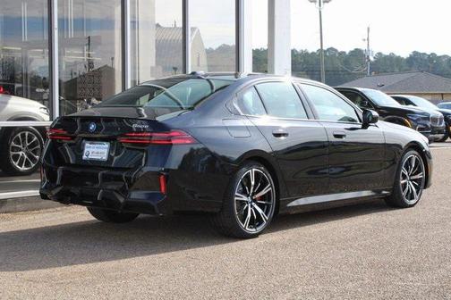 2026 BMW 550e 550e xDrive