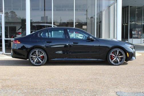 2026 BMW 550e 550e xDrive