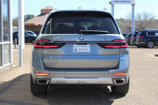 2025 BMW X7 xDrive40i