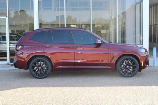 Aventurin Red Metallic 2023 BMW X3 sDrive30i