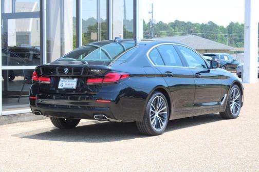 Black Sapphire Metallic 2023 BMW 530 i