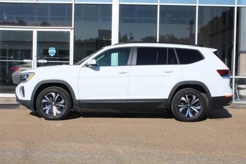 2025 Volkswagen Atlas 2.0T SE