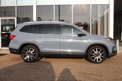 2022 Honda Pilot Touring 8-Passenger
