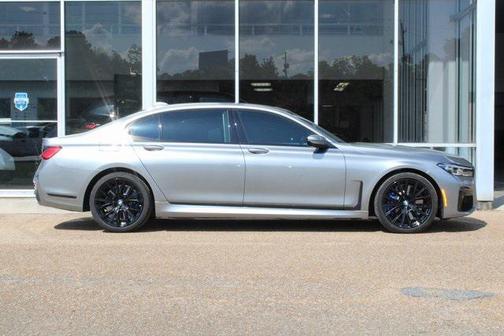 2022 BMW 750 i xDrive