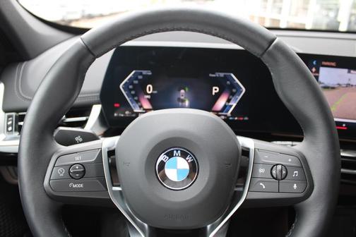 Mineral White Metallic 2025 BMW X1 xDrive28i