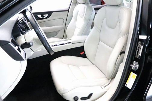 2019 Volvo S60 T5 Momentum