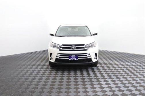 Blizzard Pearl 2017 Toyota Highlander Limited