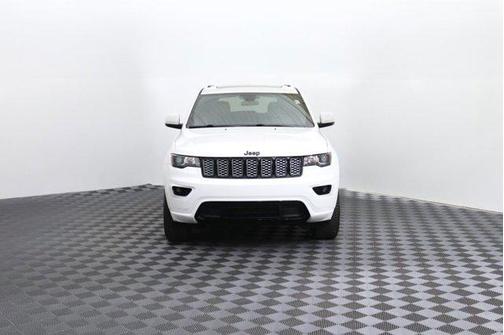 Bright White Clearcoat 2021 Jeep Grand Cherokee Laredo X