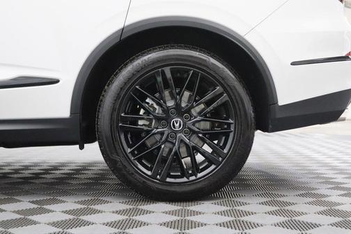 Platinum White Pearl 2026 Acura MDX A-Spec Advance Package