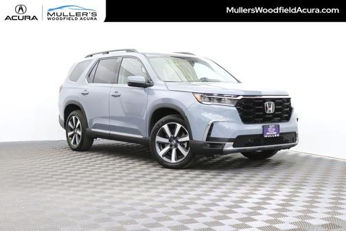 Sonic Gray Pearl 2023 Honda Pilot Touring