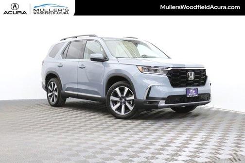 Sonic Gray Pearl 2023 Honda Pilot Touring