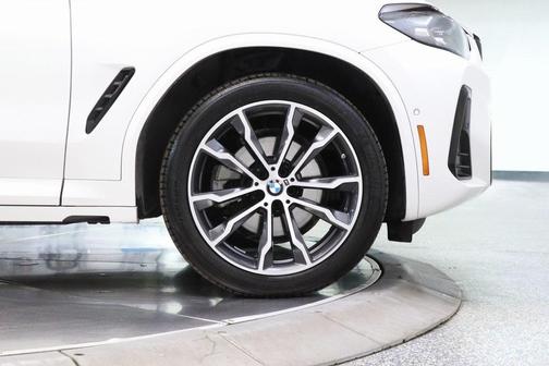 2024 BMW X4 xDrive30i