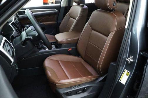 Platinum Gray Metallic 2023 Volkswagen Atlas 3.6L SEL