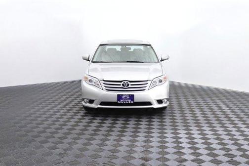 Classic Silver Metallic 2011 Toyota Avalon Limited