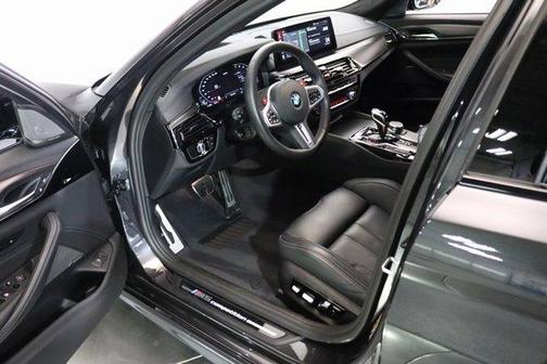 2022 BMW M5 Base