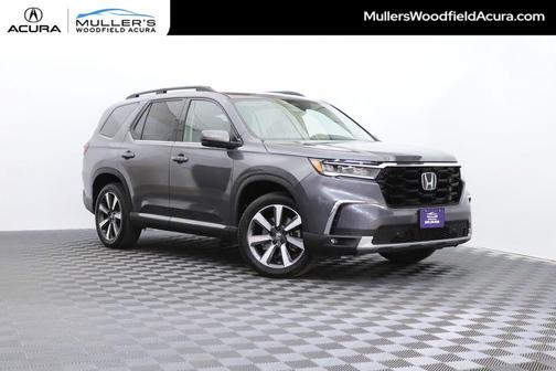 Modern Steel Metallic 2024 Honda Pilot Touring