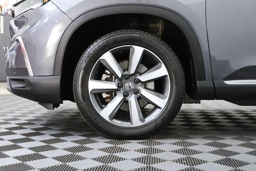 Modern Steel Metallic 2024 Honda Pilot Touring