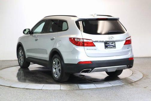 2016 Hyundai SANTA FE SE