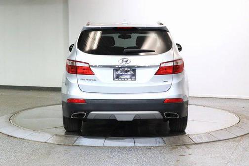 2016 Hyundai SANTA FE SE