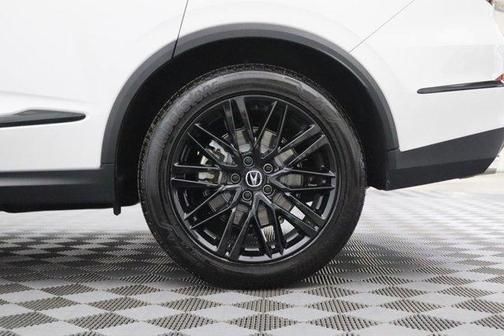 Platinum White Pearl 2026 Acura MDX A-Spec Advance Package