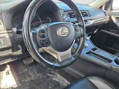 2017 Lexus CT 200h Base