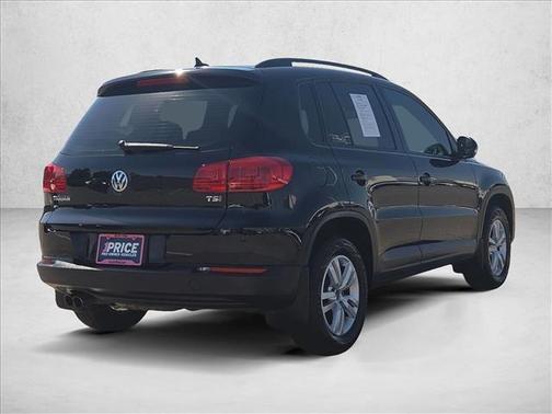 Deep Black Pearl 2017 Volkswagen Tiguan 2.0T S
