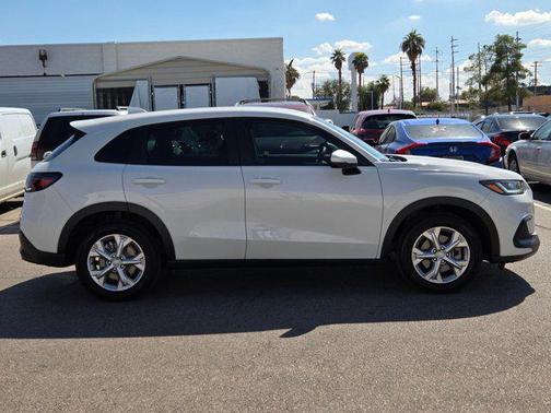 2025 Honda HR-V LX