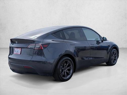 2025 Tesla Model Y Long Range Dual Motor Rear-Wheel Drive