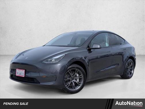 2025 Tesla Model Y Long Range Dual Motor Rear-Wheel Drive
