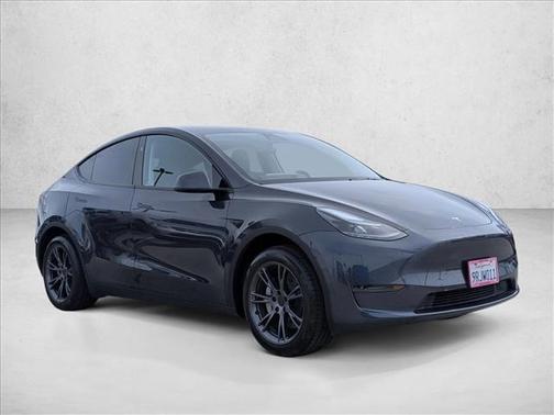 2025 Tesla Model Y Long Range Dual Motor Rear-Wheel Drive