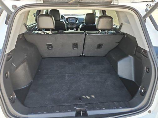 Summit White 2024 GMC Terrain SLT