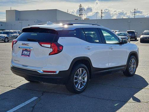 Summit White 2024 GMC Terrain SLT