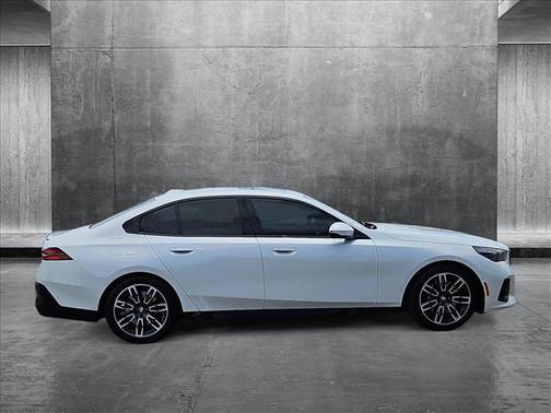 2024 BMW 540 i xDrive