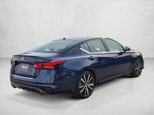 2021 Nissan Altima SR FWD