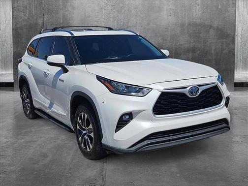 2020 Toyota Highlander Hybrid XLE