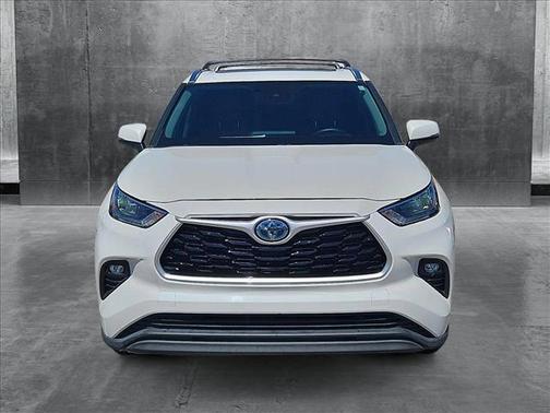 2020 Toyota Highlander Hybrid XLE