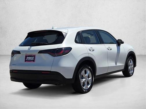 Platinum White Pearl 2024 Honda HR-V LX