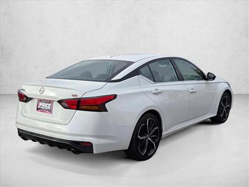 2023 Nissan Altima SR FWD