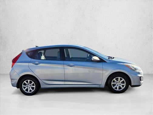 2013 Hyundai Accent GS