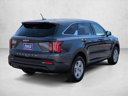 2022 Kia Sorento LX