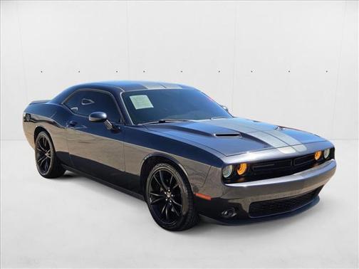 2017 Dodge Challenger SXT
