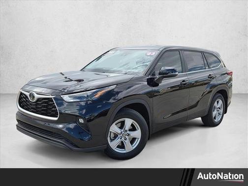 2023 Toyota Highlander LE