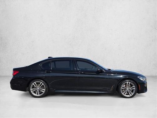 Black Sapphire Metallic 2016 BMW 750 i xDrive