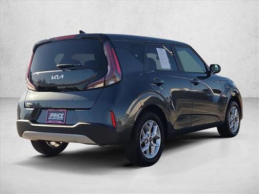 Gravity Gray 2024 Kia Soul LX