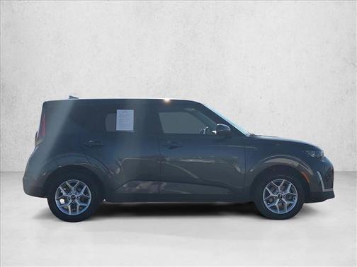 Gravity Gray 2024 Kia Soul LX