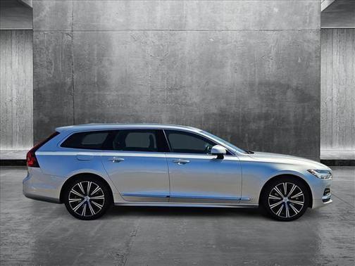 2021 Volvo V90 T6 Inscription