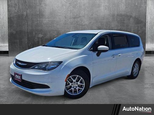 2017 Chrysler Pacifica LX