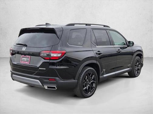 2025 Honda Pilot Touring 8-Passenger